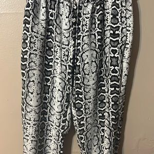 Express Snakeskin Joggers Black and white Size Medium